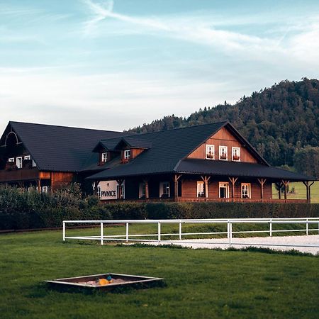 Penzion Pivnice - Jitravsky Dvorec Rynoltice Bagian luar foto