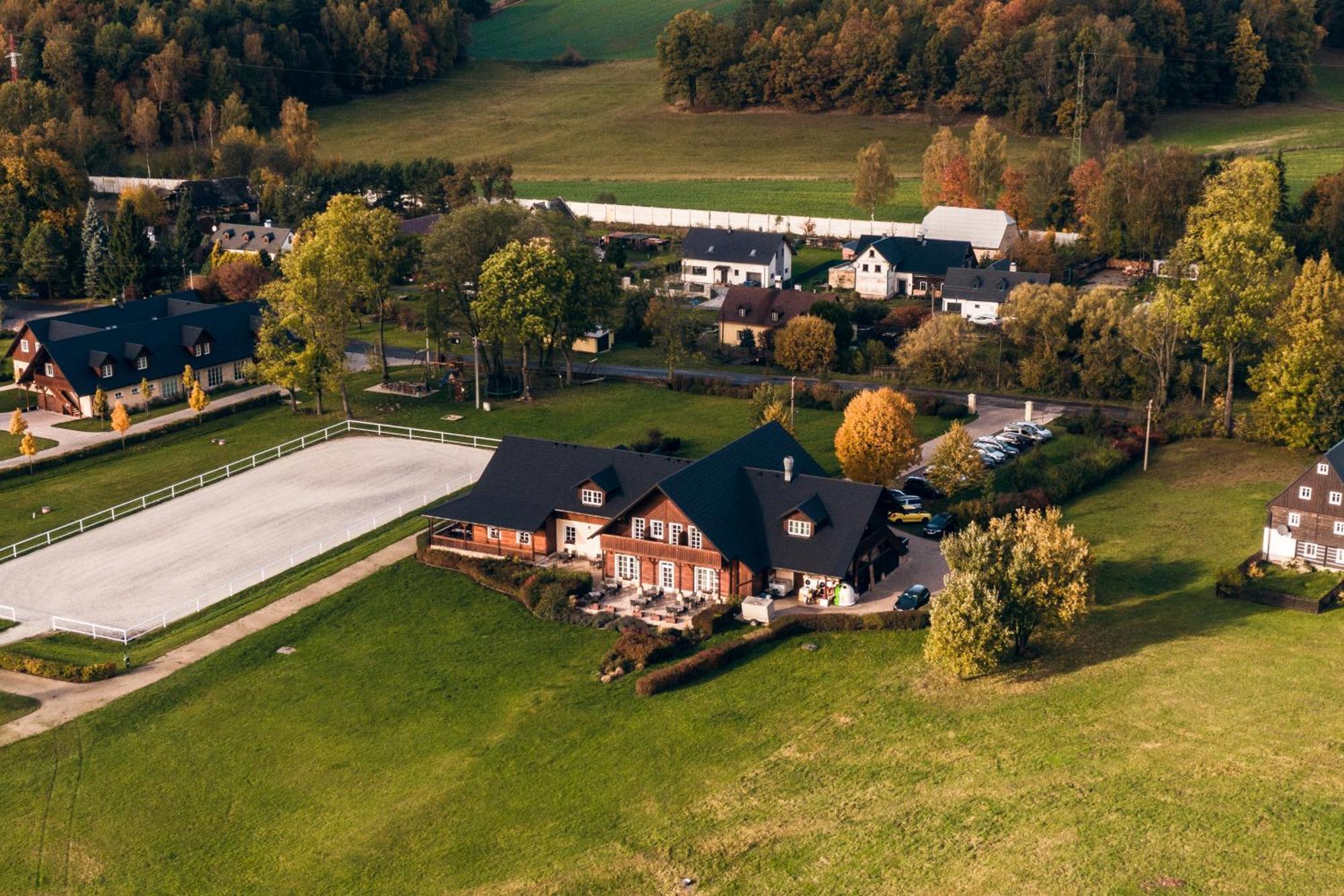 Penzion Pivnice - Jitravsky Dvorec Rynoltice Bagian luar foto